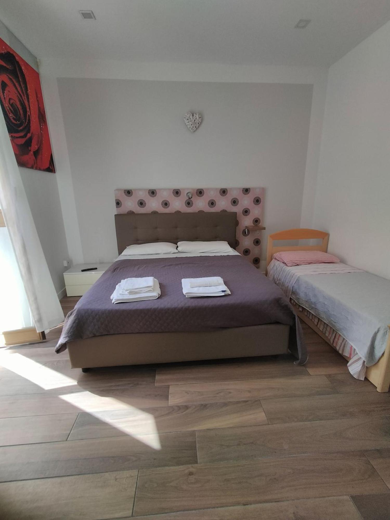 Casa Di Edo Panzió Brindisi Kültér fotó